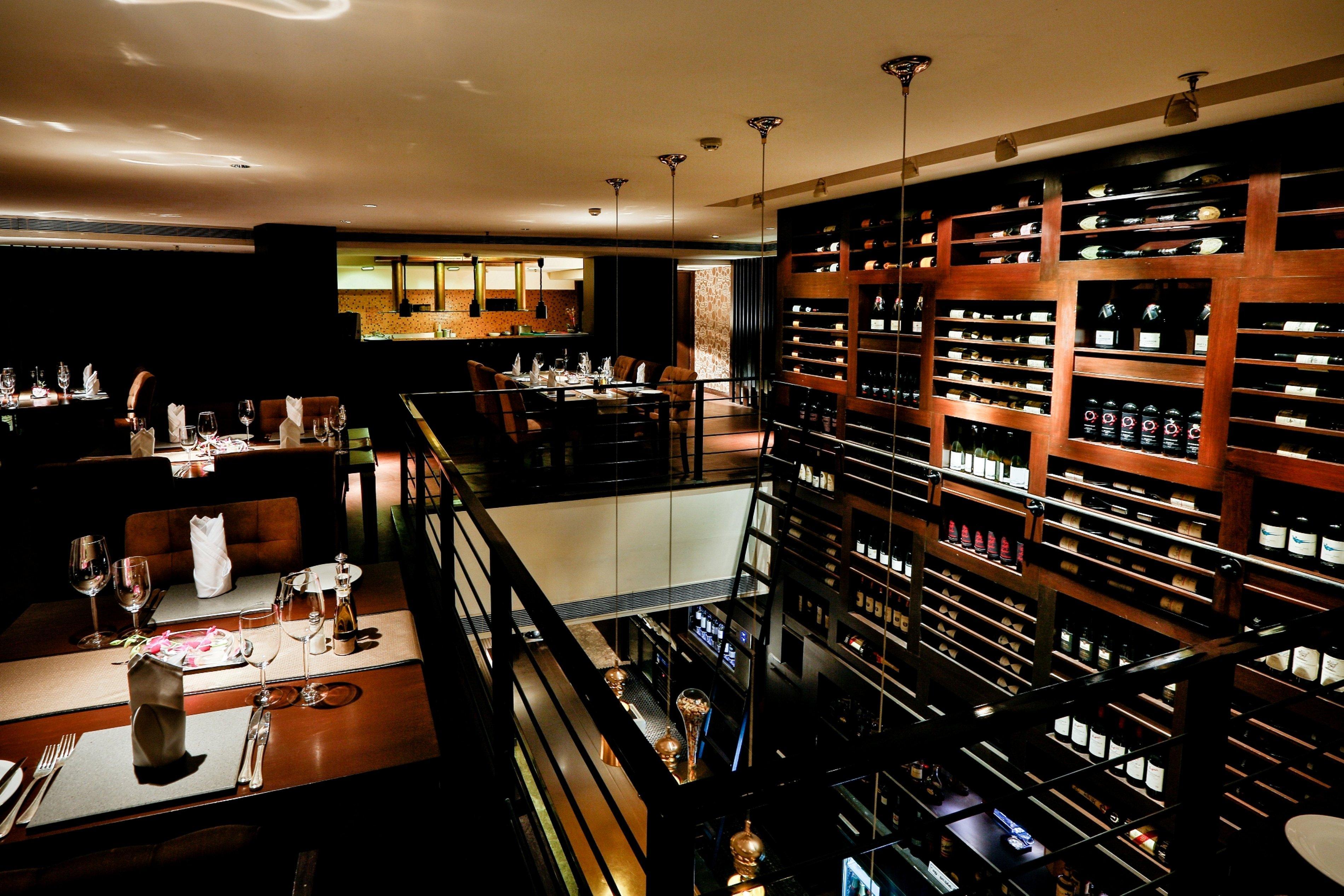 Crowne Plaza Chennai Adyar Park, An Ihg Hotel מראה חיצוני תמונה The Wine Bar
