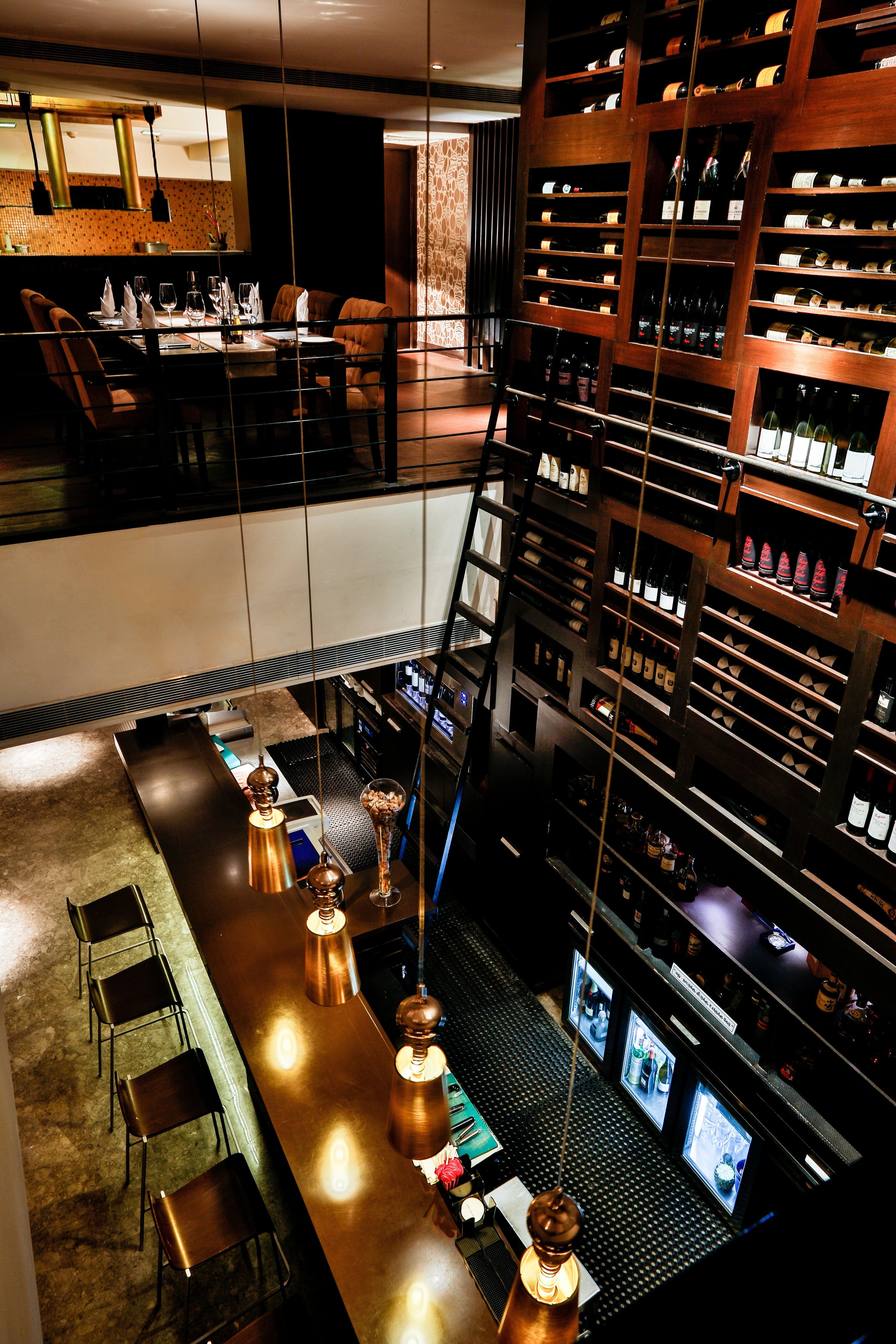 Crowne Plaza Chennai Adyar Park, An Ihg Hotel מראה חיצוני תמונה Wine bar in Hong Kong