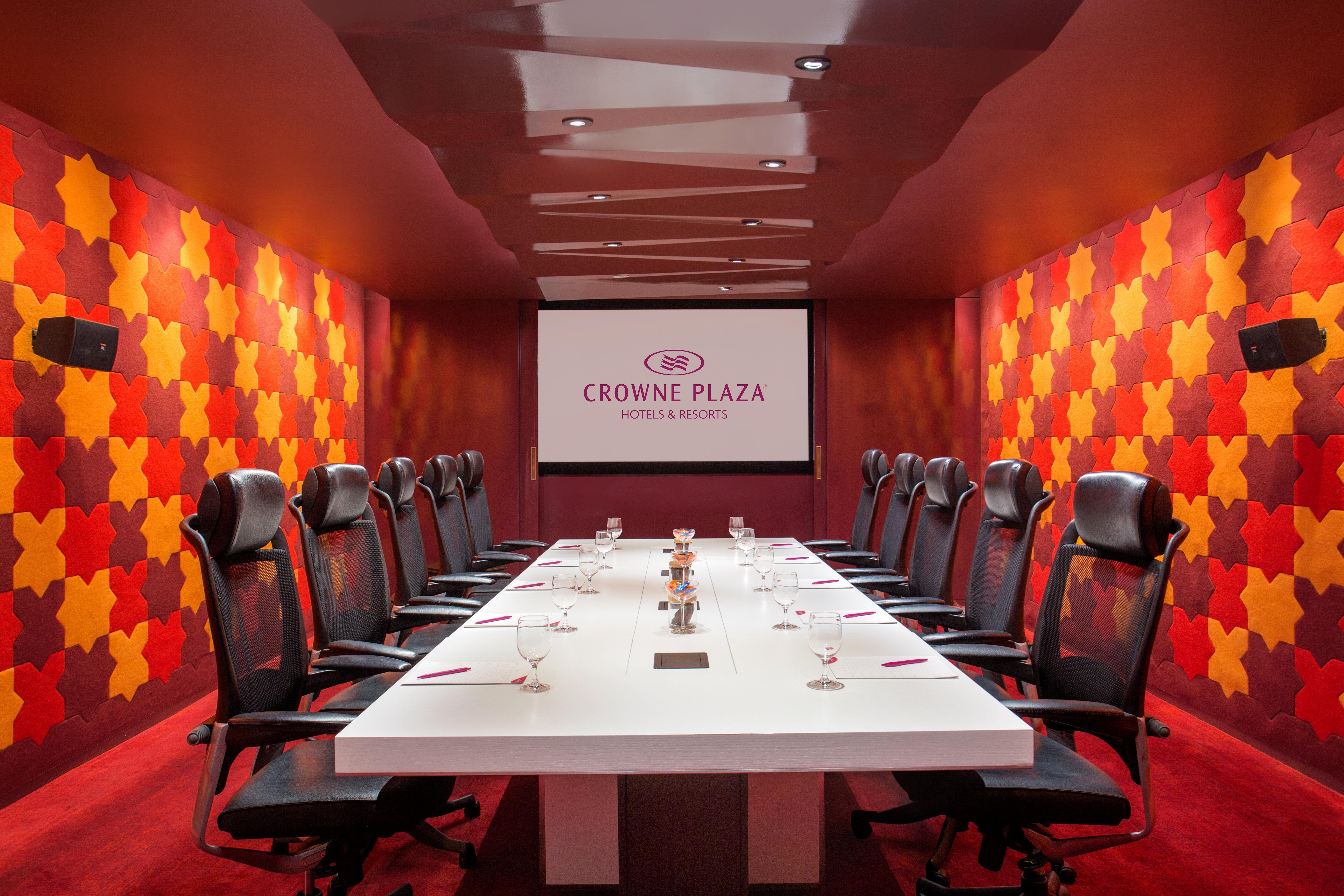 Crowne Plaza Chennai Adyar Park, An Ihg Hotel מראה חיצוני תמונה Meeting room