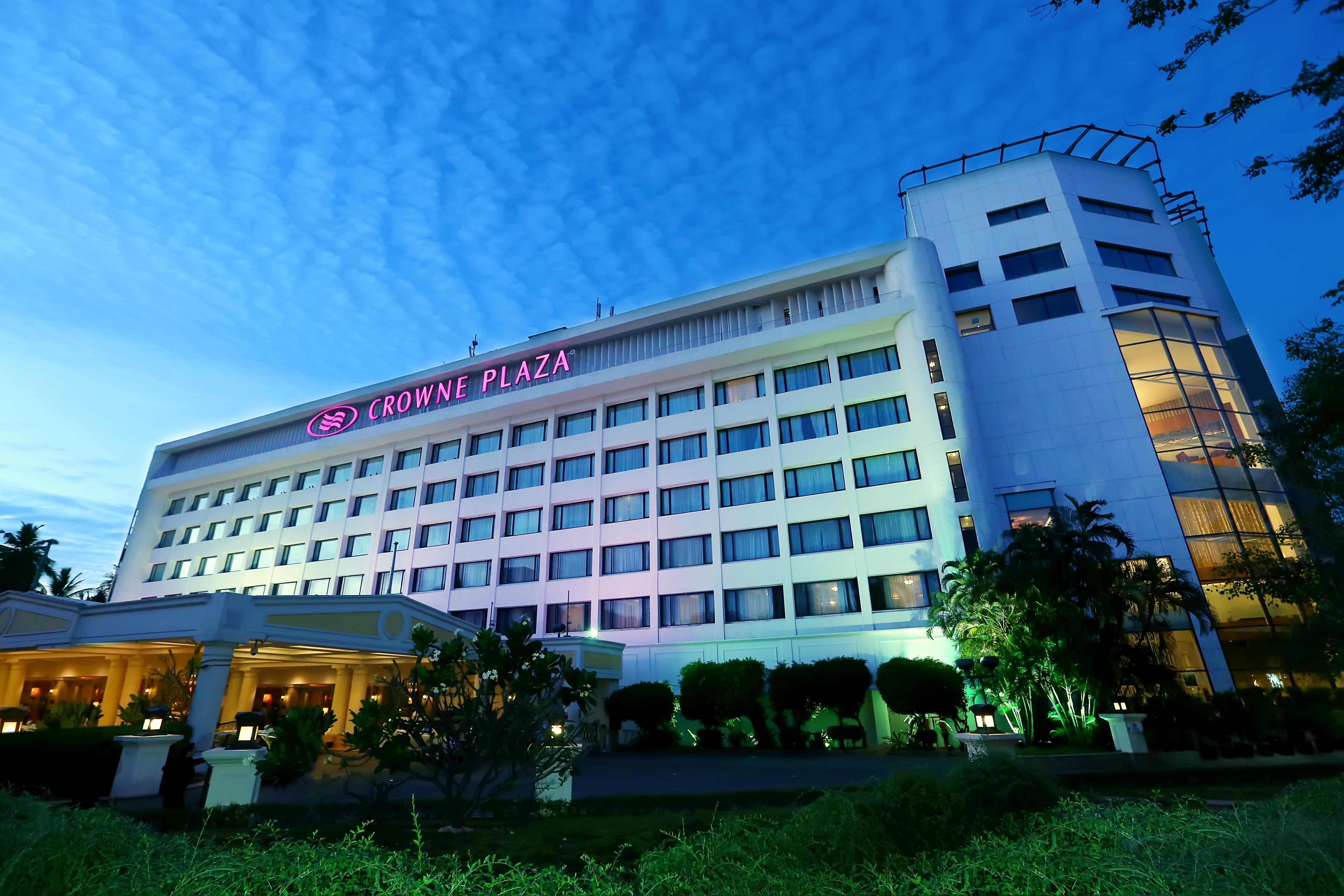 Crowne Plaza Chennai Adyar Park, An Ihg Hotel מראה חיצוני תמונה Khon Kaen Plaza Hotel