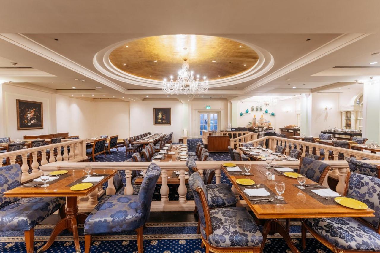 Crowne Plaza Chennai Adyar Park, An Ihg Hotel מראה חיצוני תמונה The restaurant