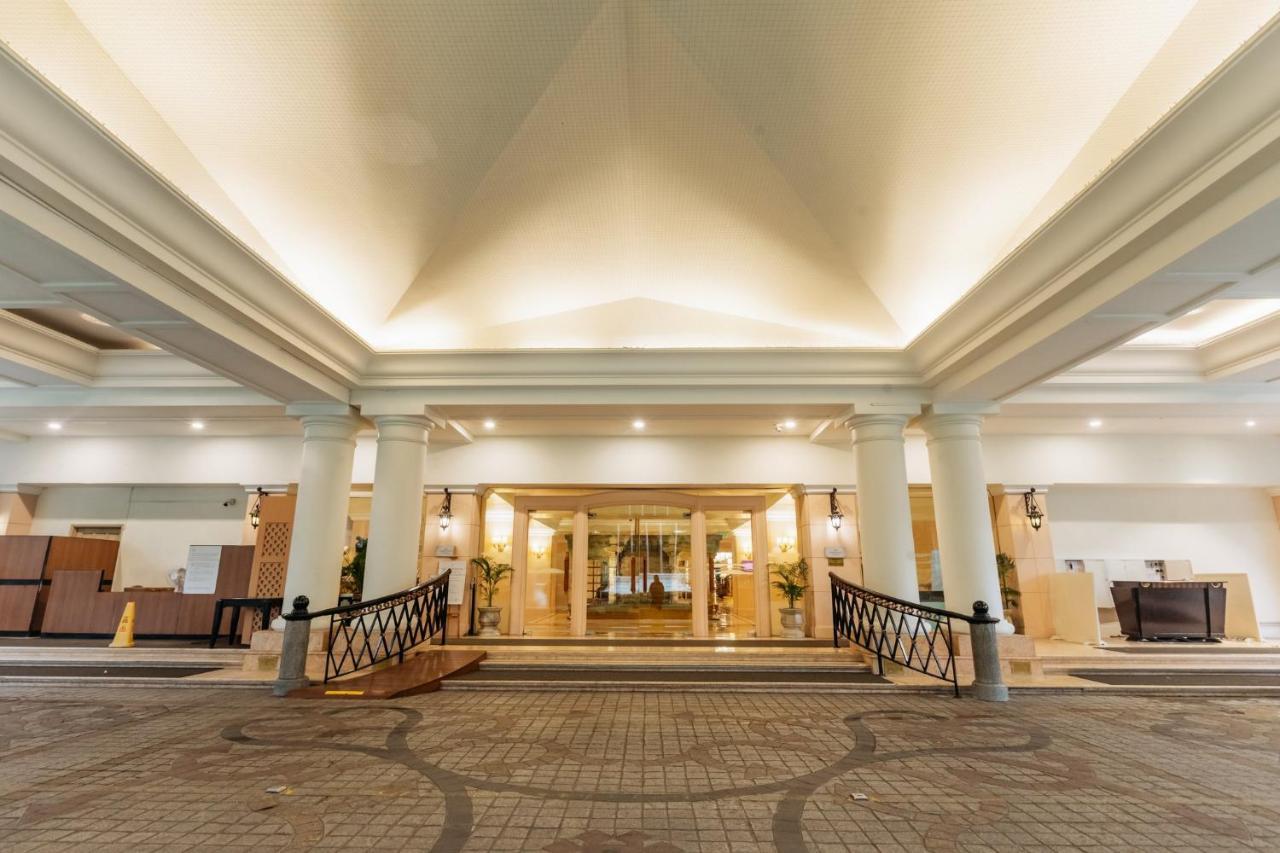 Crowne Plaza Chennai Adyar Park, An Ihg Hotel מראה חיצוני תמונה The lobby of the hotel
