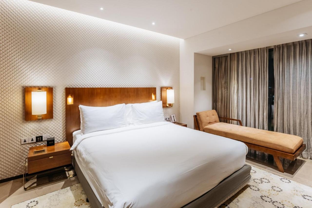 Crowne Plaza Chennai Adyar Park, An Ihg Hotel מראה חיצוני תמונה A bedroom at the Taj Bengal