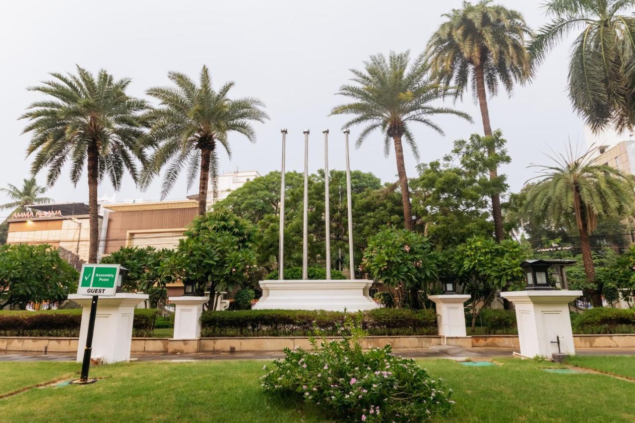 Crowne Plaza Chennai Adyar Park, An Ihg Hotel מראה חיצוני תמונה The University of Hail